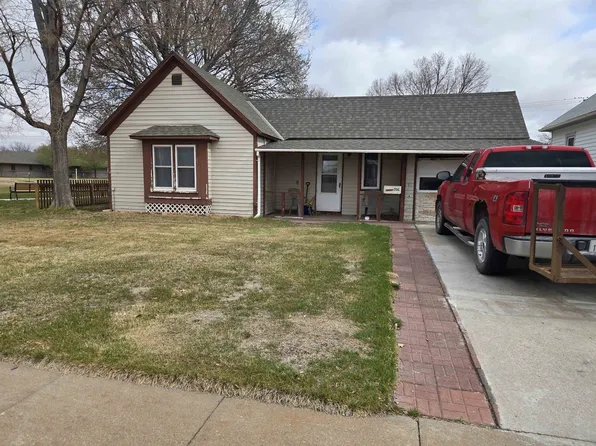 706 E 9th St, Gothenburg, NE 69138