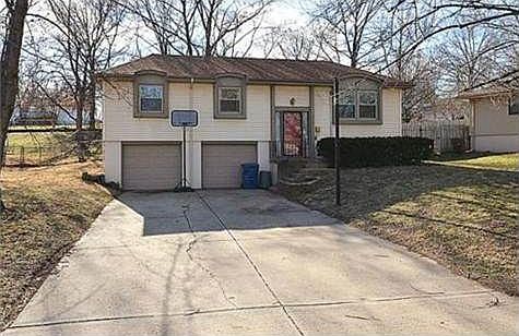 1st image of 2828 S Linwood Ave