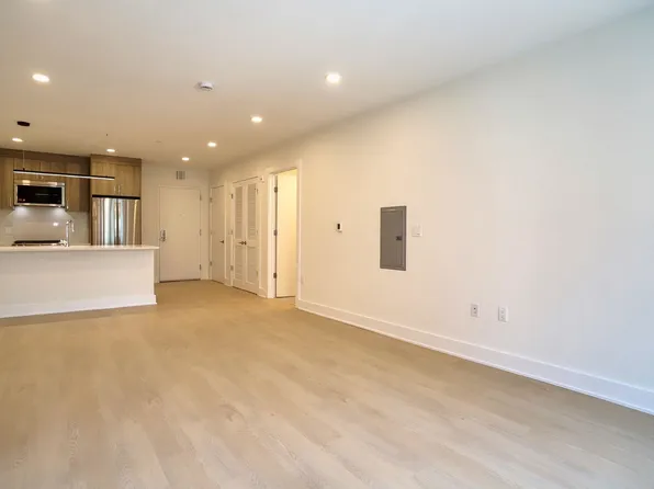 303 Madison Street image 8 of 18