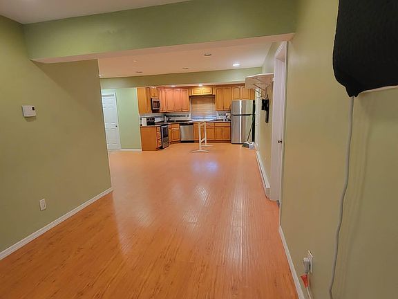 2nd image of 15 Pewter Ln
