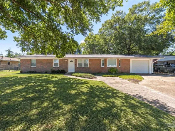 631 Manchester Rd, Fort Walton Beach, FL 32547