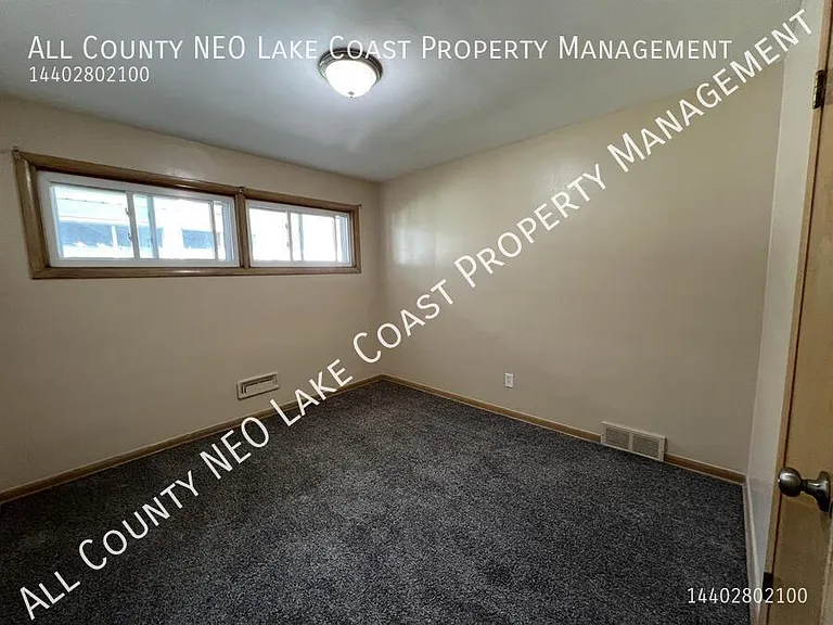 8017 Fernhill Ave — Photo 6