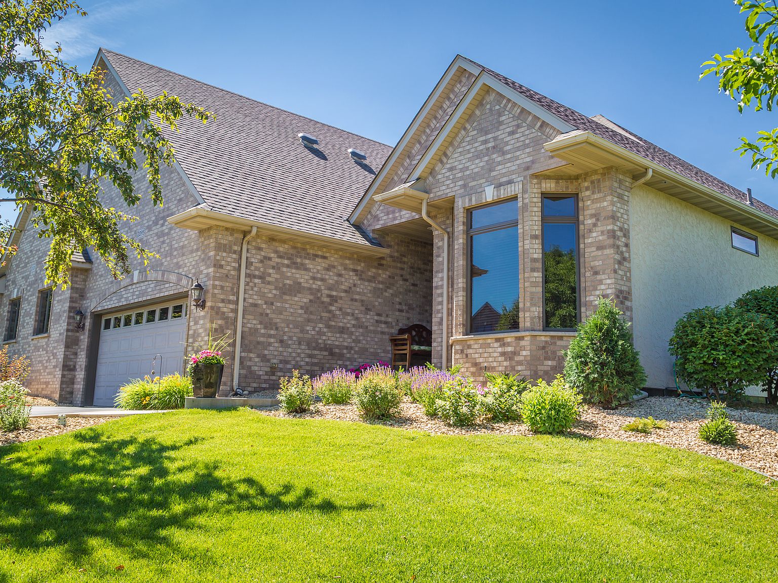 2095 Lake Augusta Dr, Mendota Heights, MN 55120 | Zillow
