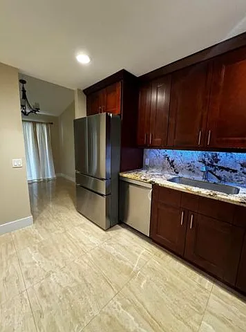 5520 Coach House Cir — Photo 4