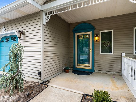 4th image of 27 Riva Boulevard #614