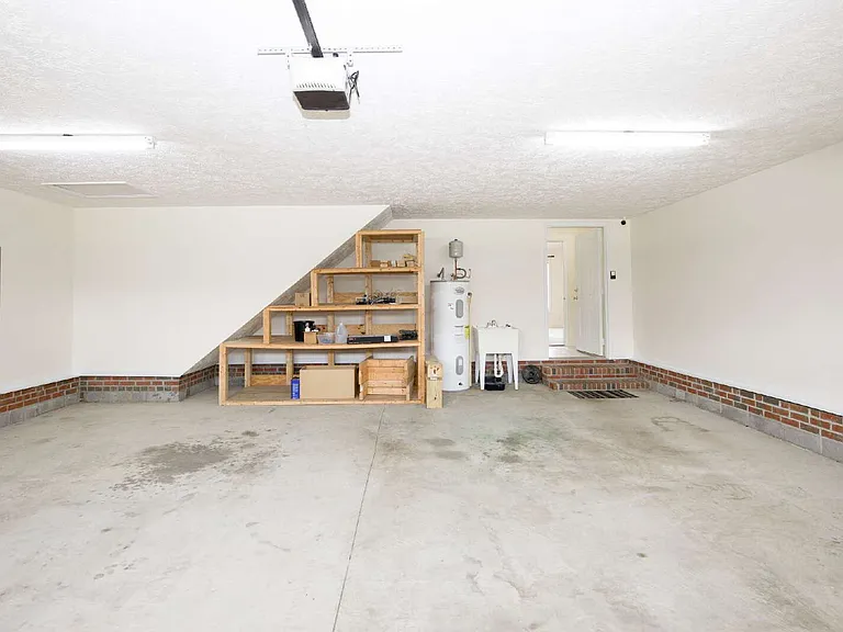 106 Harvest Ln — Photo 29
