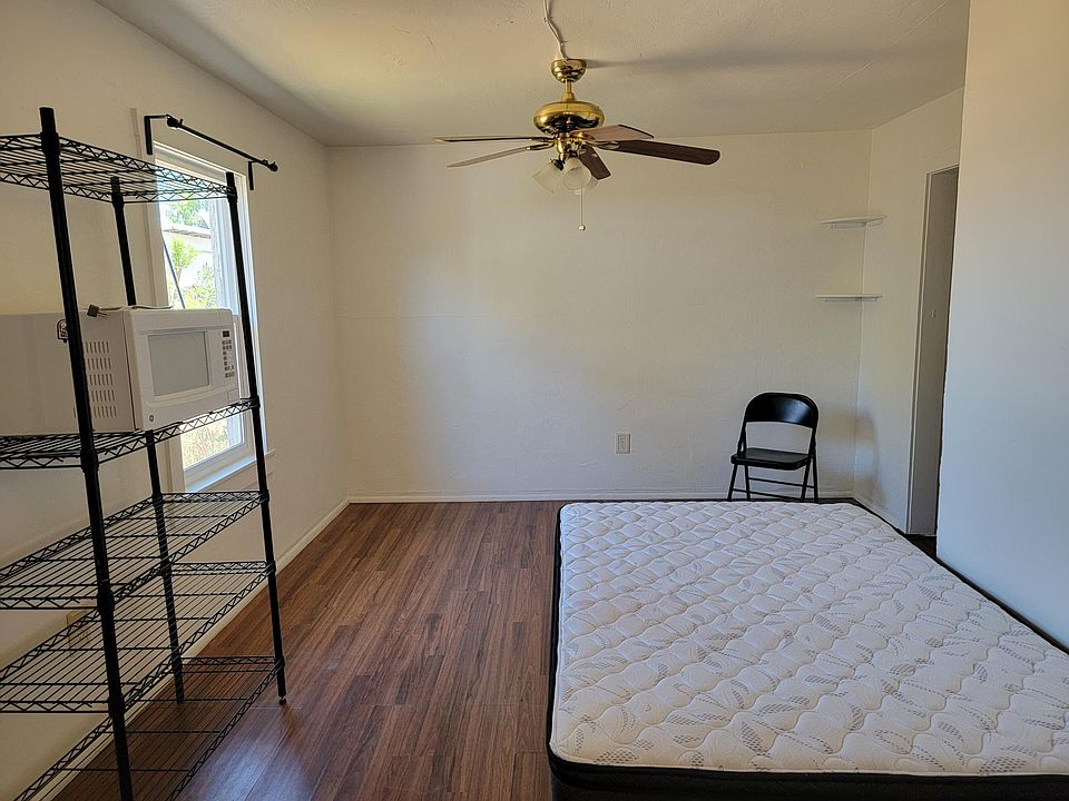 2nd image of 2632 N 29th Pl #3