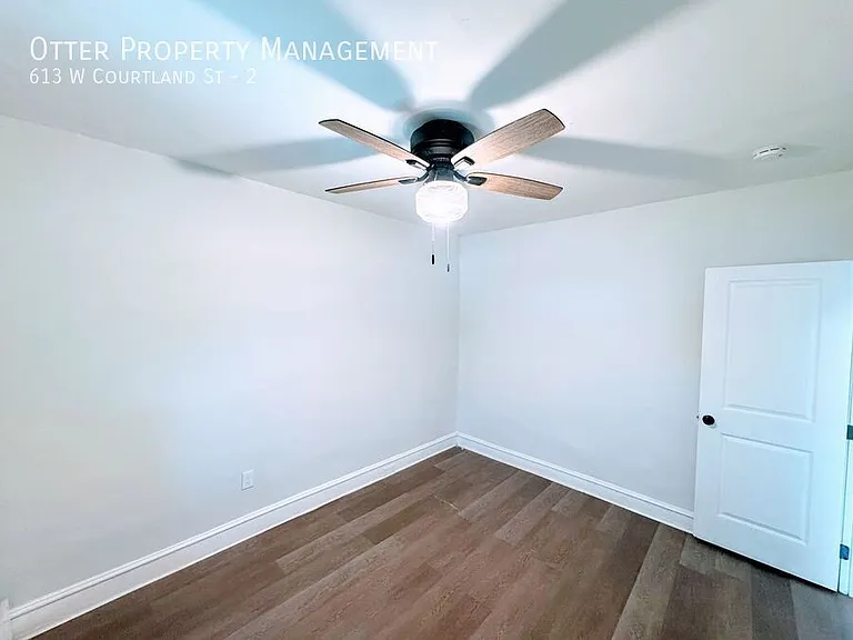613 W Courtland St #2 — Photo 10
