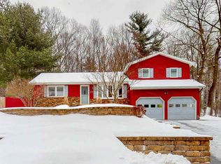 25 Tokay Ln, Schenectady, NY 12309
