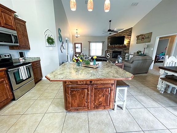 2nd image of 699 County Road 4706