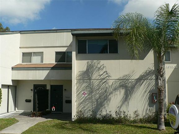 2nd image of 985 Whitman Dr