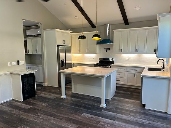 3rd image of 9750 Headley Way