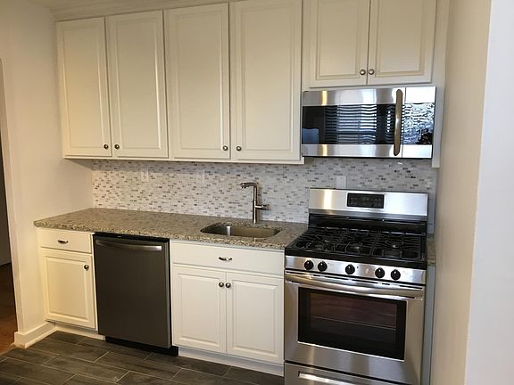 3rd image of 2601 Pennsylvania Ave APT 321