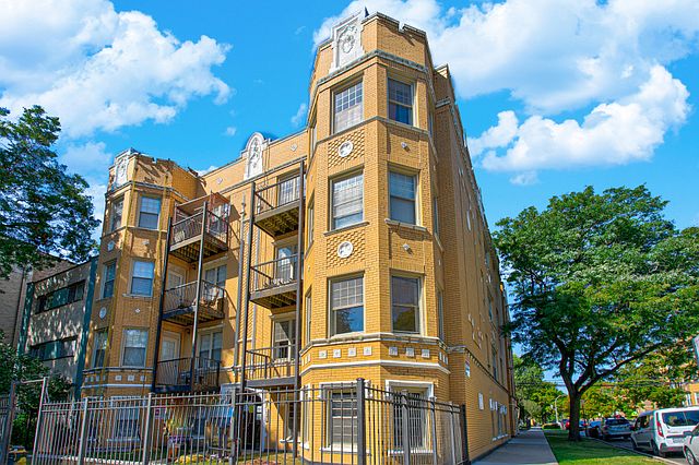 1st image of 6056 N Washtenaw Ave Unit 1
