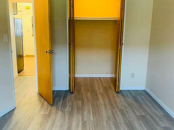 4th image of 40-16 25th Ave #1