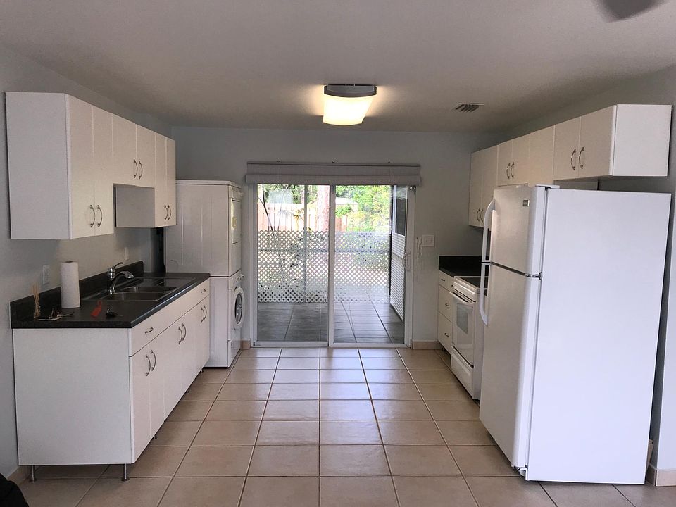 1st image of 4365 Tarpon Ave APT 1