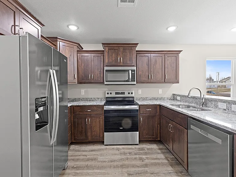 2331 S Willard Ave — Photo 8