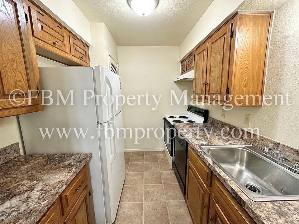 Marvin Place Apartments / MorPat BZ Apartment Rentals Waxahachie