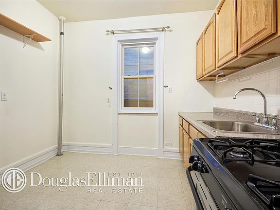3rd image of 7 W 92nd St APT 4A