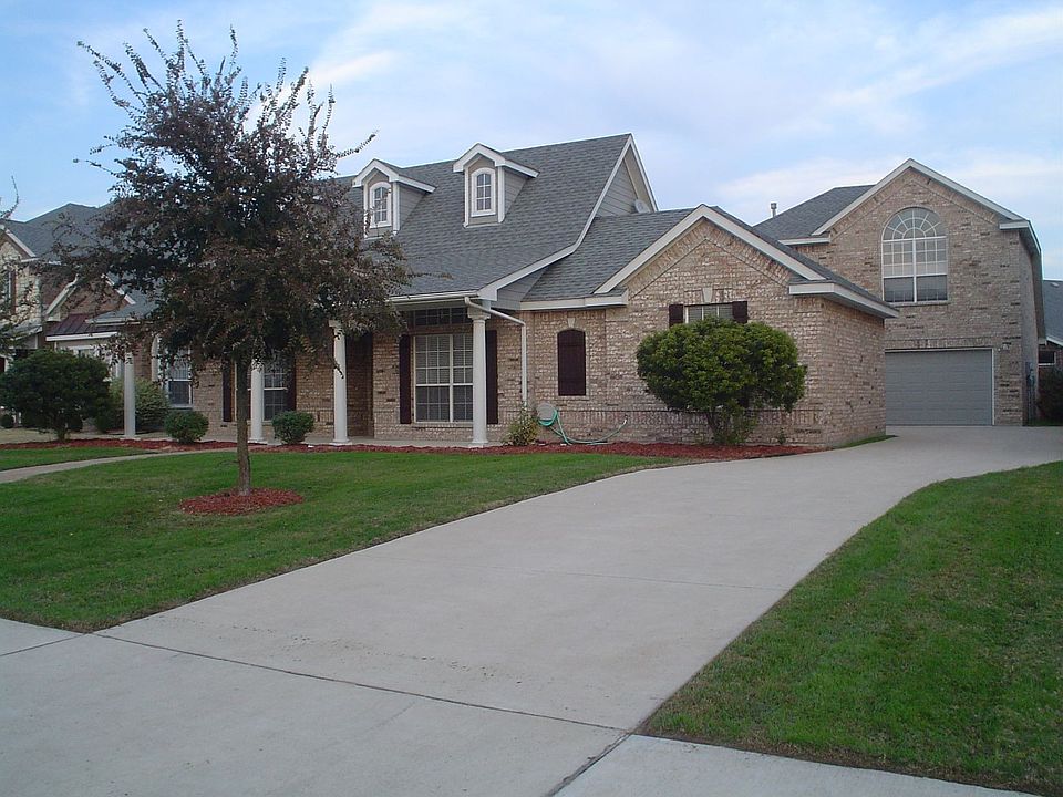 2nd image of 9902 Fairway Vista Dr