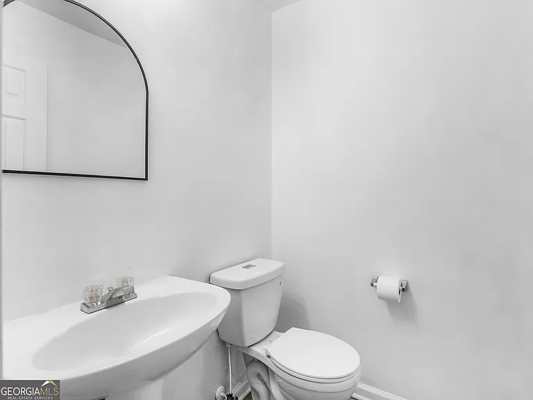 305 Nunnally Dr — Photo 15