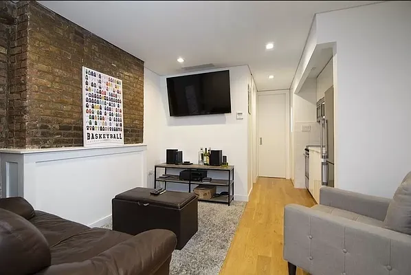 Rented by REAL New York | media 10