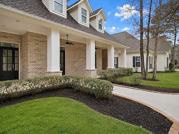 3rd image of 10539 Crestwater Cir
