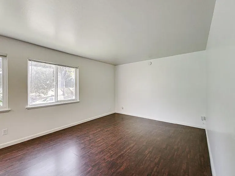 1844 7th Ave — Photo 8