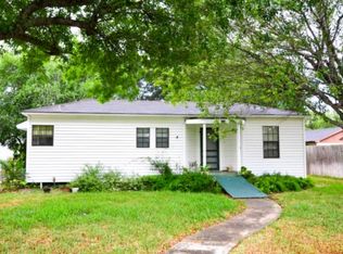 519 S Main St, La Feria, TX 78559