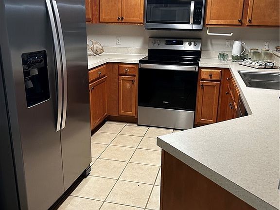 2nd image of 1427 NE 8th Pl