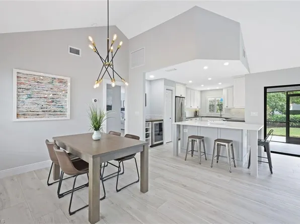 714 Reef Point Cir, Naples, FL 34108