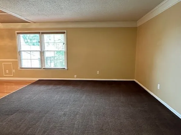 801 Eastmont Dr APT 102, Columbia, SC 29209