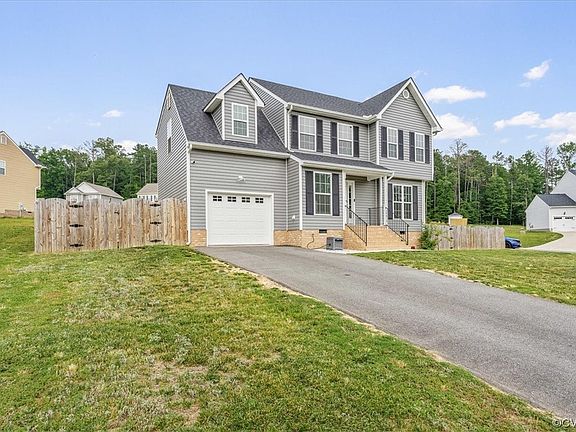 2nd image of 14019 Laketree Dr