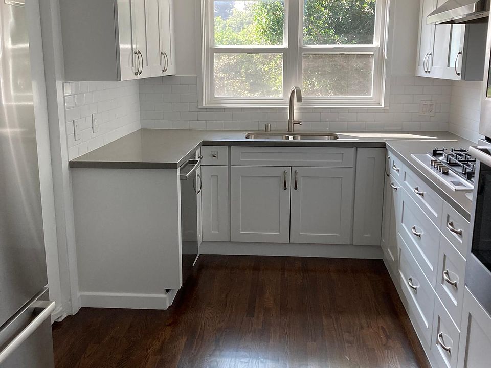 1st image of 349 S Linden Dr