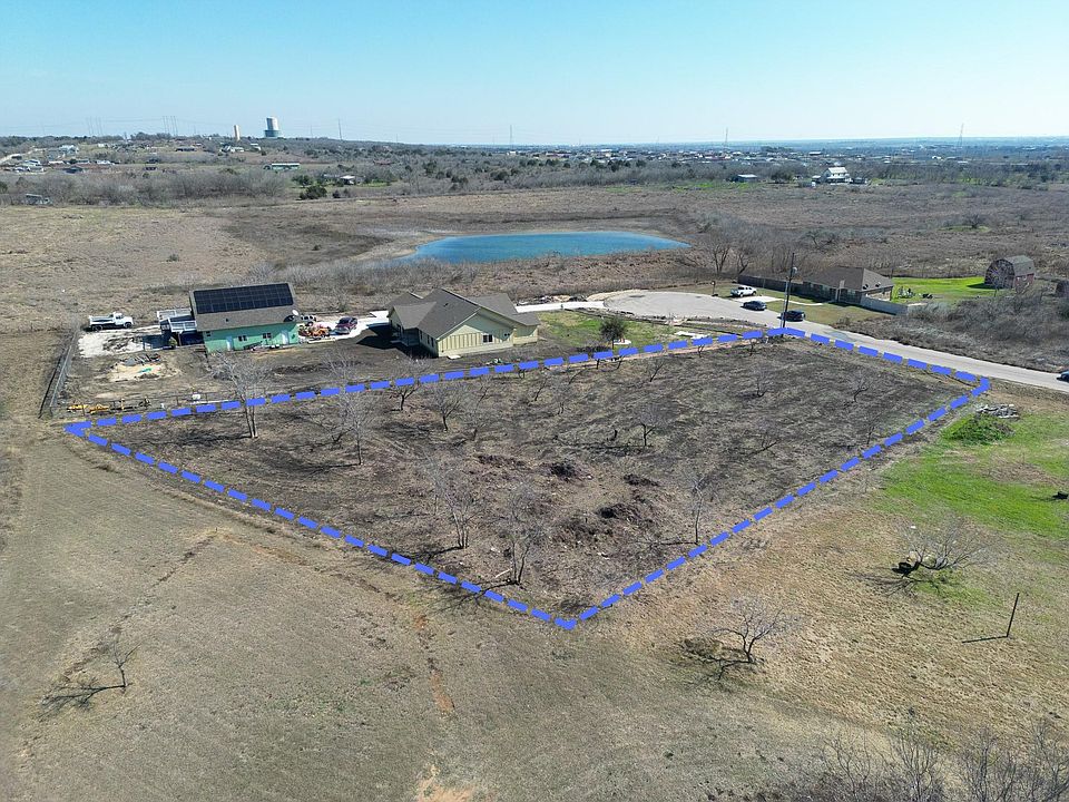 2nd image of 433 E Ridge Ln