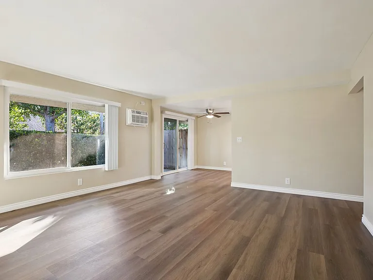 North Pointe Villas — Photo 14