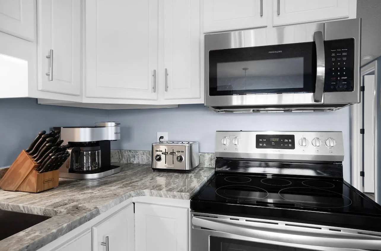 2 bed, 900 sqft, $1,700 — Photo 4