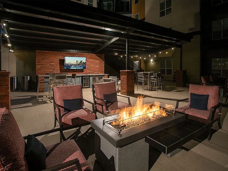 Aster Apartments — Photo 16