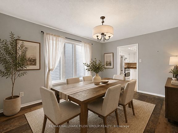3rd image of 182 Twyford St