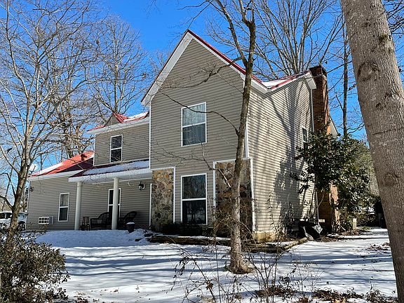 2nd image of 101 Dogwood Est