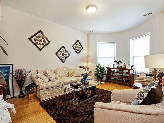 2nd image of 4622 S Vincennes Ave #B2