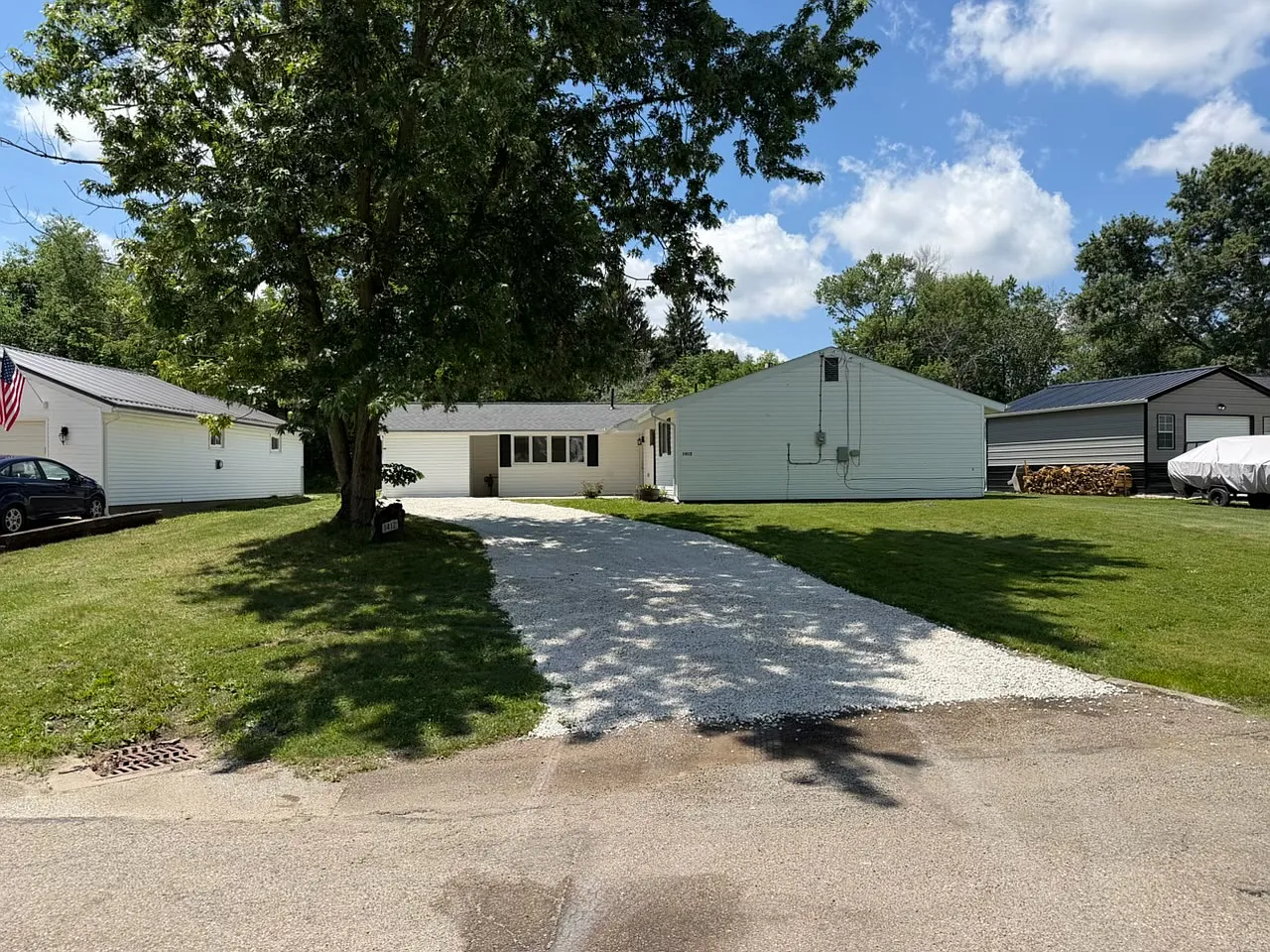4 bed, 1612 sqft, $1,800 — Photo 2