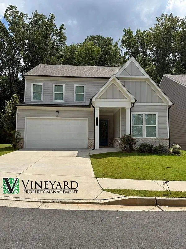 5 bed, 3.0 bath, 2756 sqft, $2,995 — Photo 3