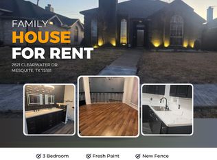 2821 Clearwater Dr, Mesquite, TX 75181