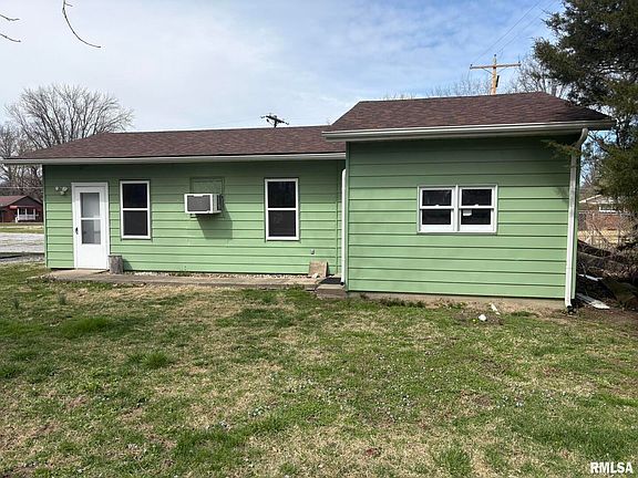 5th image of 702 Sheridan Dr