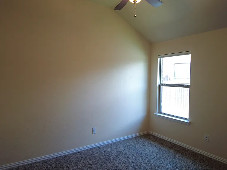 300 Dorset Ct — Photo 12