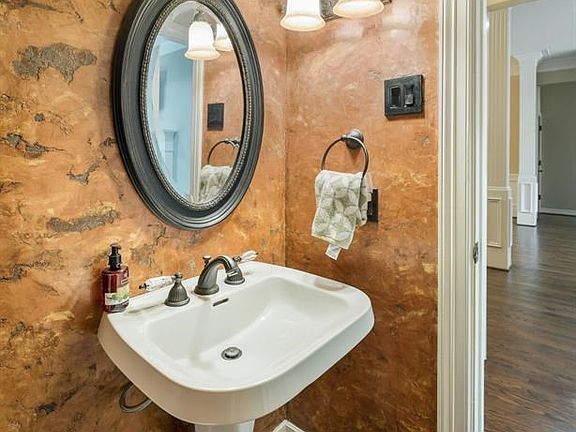 2nd image of 6521 Hidden Creek Ct