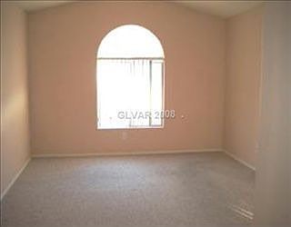 5th image of 801 Yacht Harbor Dr