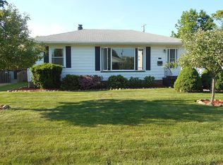 30133 Oakdale Rd, Eastlake, OH 44095