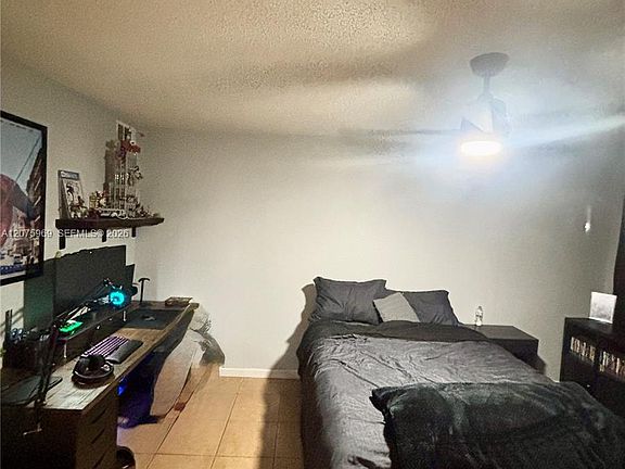 4th image of 2249 SE 27th Dr #106-D